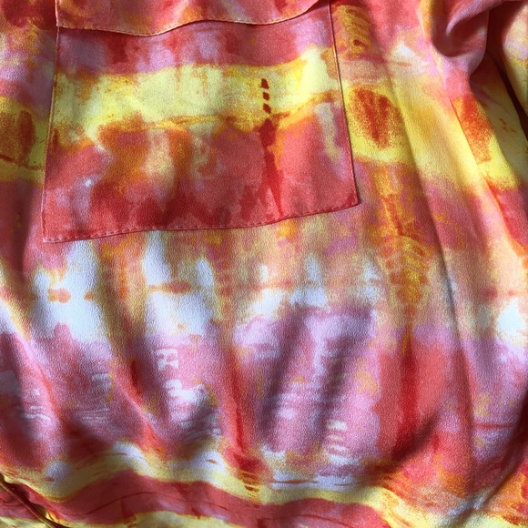 Beautiful Calvin Klein Top - Picture 2 of 2